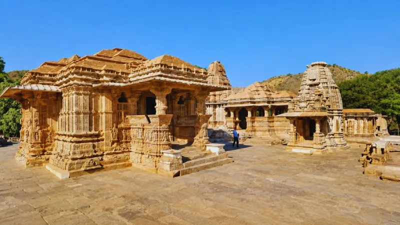 कहां है नारायण के 'सहस्रबाहु' अवतार को समर्पित 1000 साल पुराना भव्य मंदिर, क्यों पड़ा 'सास-बहू' नाम?