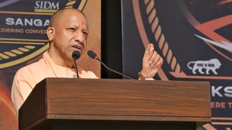 योगी सरकार की बड़ी उपलब्धि, लॉजिस्टिक्स में मिला 'एग्जेम्प्लर' अवार्ड, इंफ्रास्ट्रक्चर का पावरहाउस बना उत्तर प्रदेश