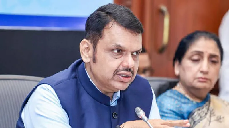 मराठा छात्रों को फडणवीस सरकार की बड़ी राहत, OBC जैसी शैक्षणिक सुविधाएं मिलेंगी