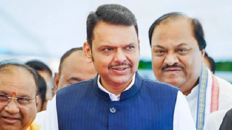 संजय दीना पाटिल पर UAPA की मांग, CM फडणवीस बोले- धमकियों से डरने की जरूरत नहीं