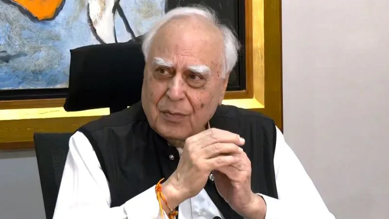 भारत में रहने पर ‘शर्म’ महसूस करने वाले कपिल सिब्बल को BJP ने दिखाया आईना, याद दिलाई 2021 बंगाल हिंसा की ‘चुप्पी’