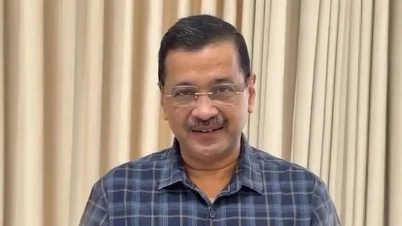 जंतर-मंतर पर छात्रों का प्रदर्शन, शिक्षा मंत्री के बयान पर भड़के अरविंद केजरीवाल