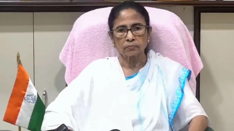 पार्टी में मची कलह के बीच अपने खाते फ्रीज क्यों करना चाहती है TMC? करोड़ों का मसला, बैंक को लिखा लेटर