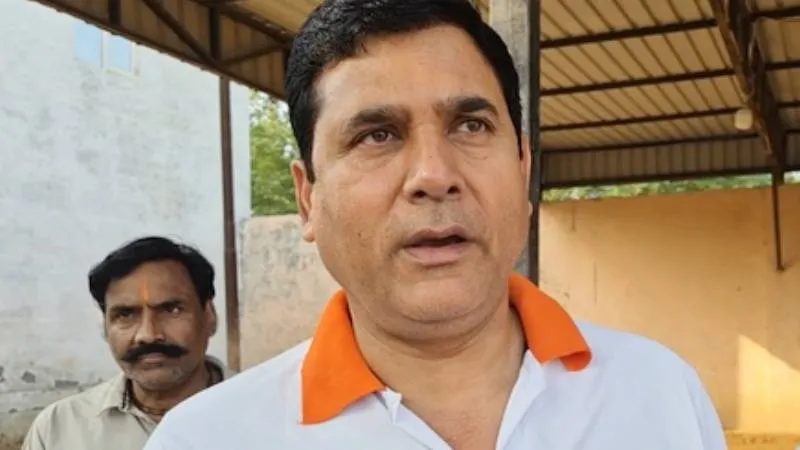 '12 बच्चे सुअर के पैदा होते हैं,' BJP विधायक के बयान से मचा बवाल, बोले- आज RSS नहीं होती तो सबके सिर पर टोपी होती