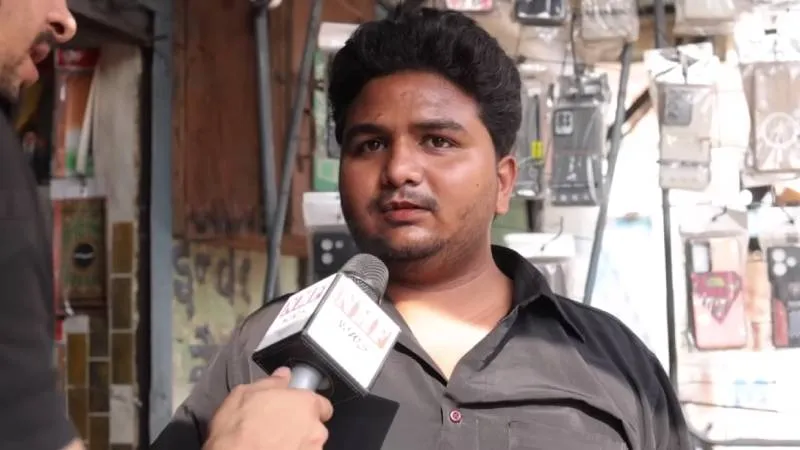 Yogi पर सवाल उठा रहा था मुस्लिम, सामने पत्रकार भी Neyaz Khan था फिर देखिये क्या हुआ?