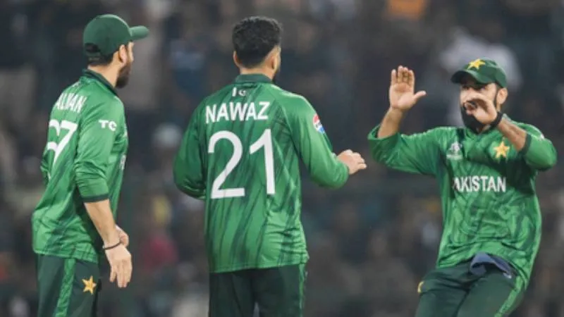 खिलाडियों के खराब प्रदर्शन के बाद PCB ने लिया बड़ा एक्शन, अगर घरेलू क्रिकेट नहीं खेला, तो सेंट्रल कॉन्ट्रैक्ट भी नहीं