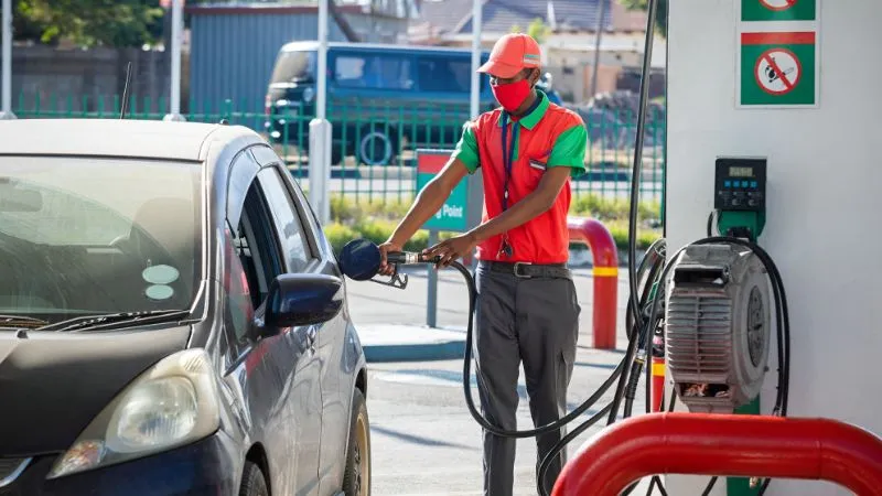 मोदी सरकार का बड़ा फैसला: पेट्रोल पंप पर इन ग्राहकों को नहीं मिलेगा तेल, Petrol-Diesel खरीदने पर लिमिट भी लगाई