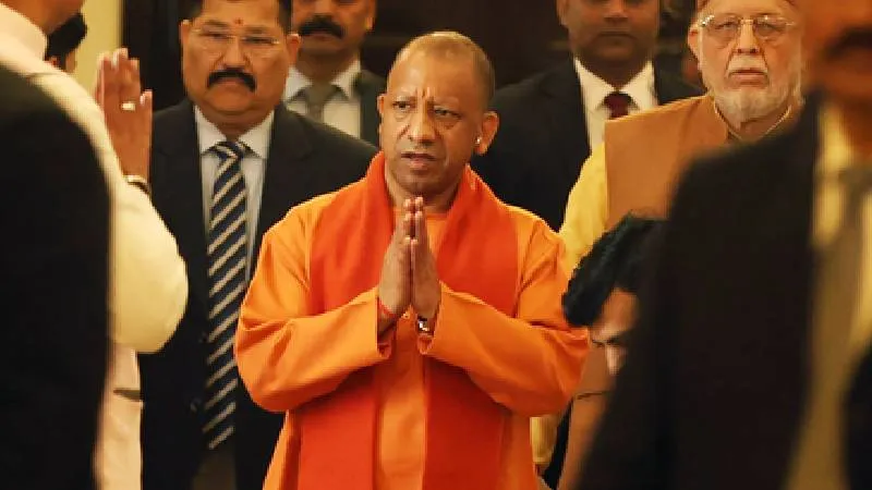 योगी आदित्यनाथ कैसे बने यूपी के मुख्यमंत्री? अमित शाह के एक फोन ने बदल दी पूरी कहानी
