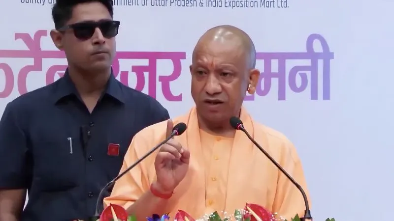 जेवर से लिखी जाएगी भारत की नई ऊर्जा कहानी, 8200 करोड़ के मेगा निवेश पर CM योगी का बड़ा ऐलान