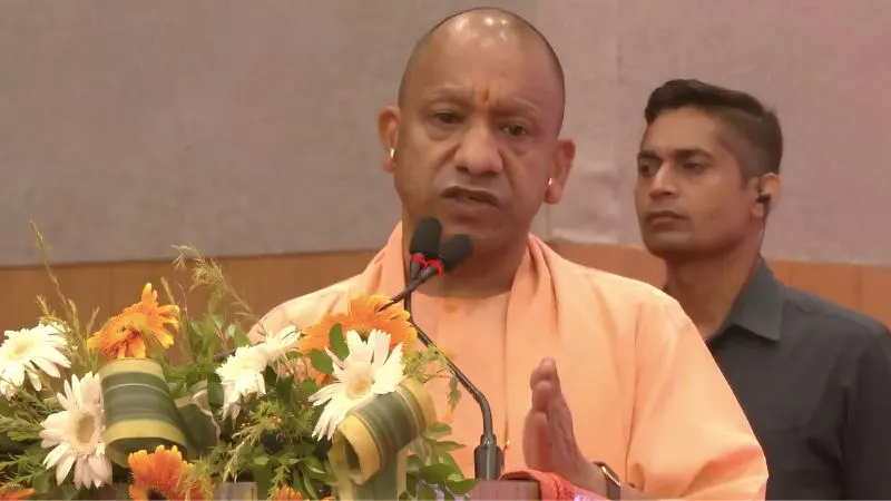 'बाबा विश्वनाथ और मां गंगा ने PM मोदी को दी शक्ति...', CM योगी ने काशीवासियों को गिनाईं केंद्र सरकार के 12 साल की उपलब्धियां