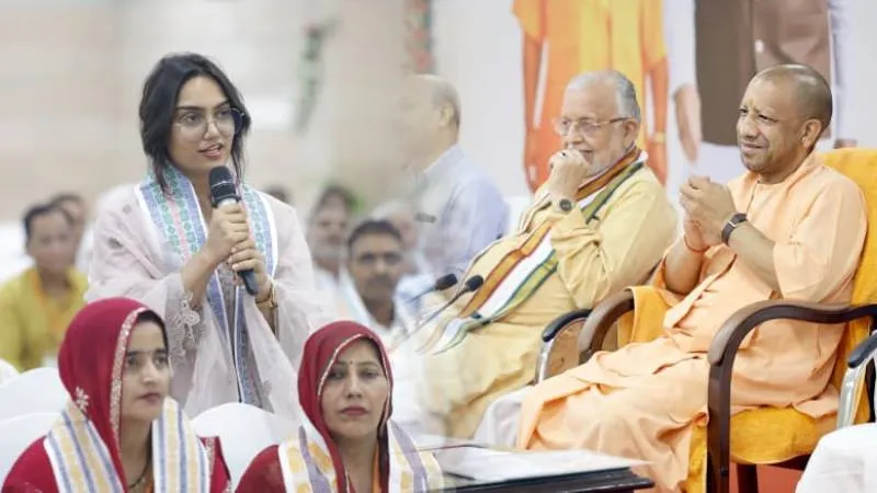 'अब कुबेर भी आना चाहते हैं जेवर...', लखनऊ में किसानों से बोले CM योगी, कहा- डबल इंजन सरकार में नहीं होने देंगे कभी निराशा