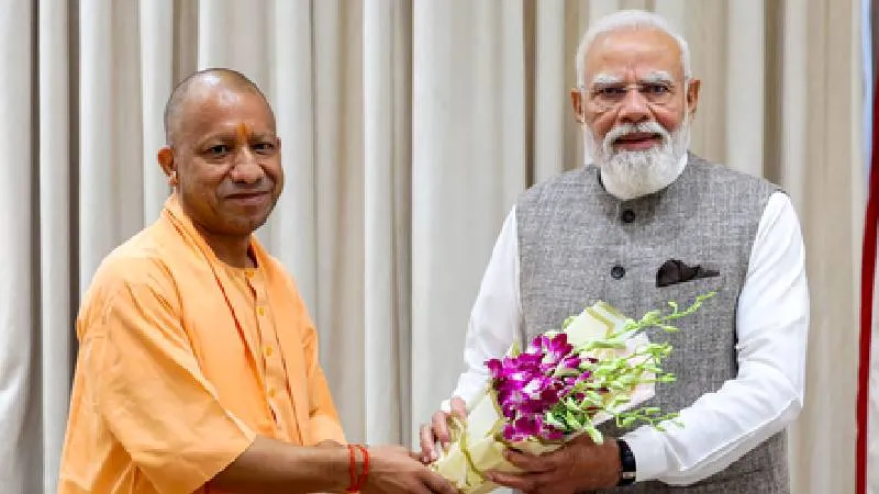 सीएम योगी ने दिल्ली में पीएम मोदी से की मुलाकात, ऐतिहासिक उपलब्धि पर दी बधाई