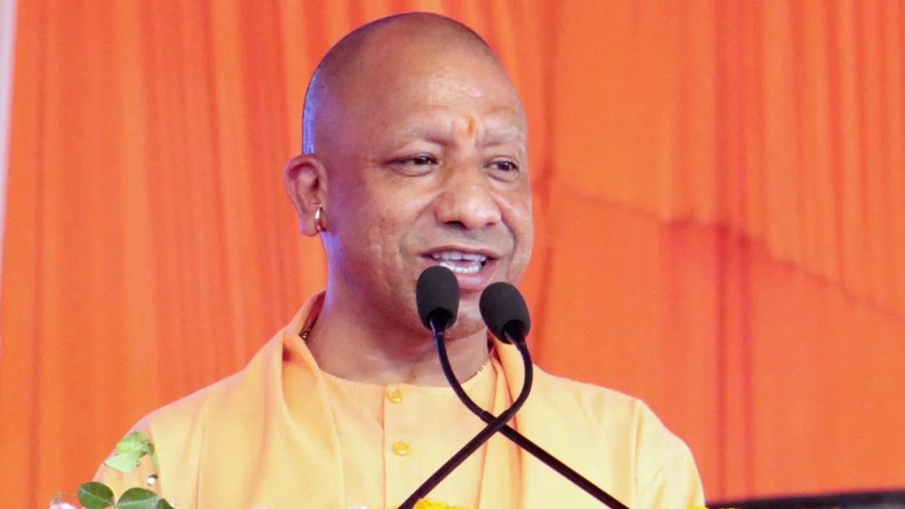 UP में 1 जुलाई से ग्राम सचिवालय में बैठेंगे लेखपाल, अब ग्रामीणों को नहीं लगाने पड़ेंगे तहसील के चक्कर