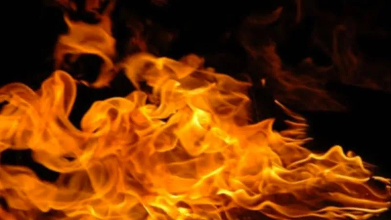बिहार के मुजफ्फरपुर में अस्पताल में भीषण आग, 5 मरीजों की मौत, 30 से ज्यादा का रेस्क्यू