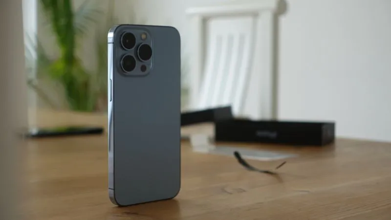 लॉन्च से पहले iPhone 18 Pro Max की झलक वायरल, एक कलर बना सेंटर ऑफ अट्रैक्शन