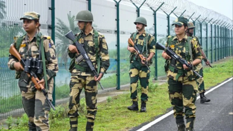 भारत-बांग्लादेश बॉर्डर पर हाई वोल्टेज ड्रामा! BGB ने अपने ही लोगों से झाड़ा पल्ला, BSF ने घुसपैठ का खेल किया खत्म