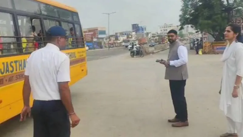 राजस्थान में लग्जरी स्लीपर बसों पर बड़ी कार्रवाई, सुरक्षा नियम तोड़ने वाली 100 से अधिक बसें जब्त