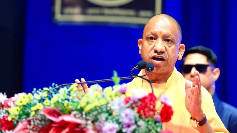 CM योगी ने बताया सोशल मीडिया और AI आज की जरूरत क्यों? कहा- षड्यंत्रों से रहना होगा सावधान