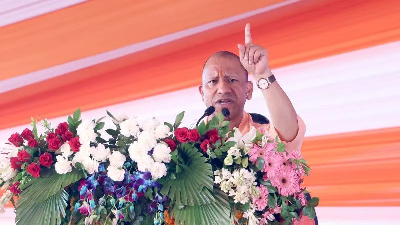 संभल से देश विरोधियों को CM योगी की दो टूक वॉर्निंग, कहा-भारत में नहीं चलेगी तुर्क की तुर्कई, करना ही होगा संस्कृति-परंपरा का सम्मान