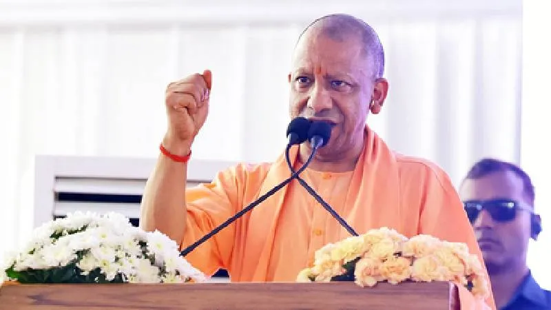 गाजियाबाद में सीएम योगी का विपक्ष पर हमला, बोले- कांग्रेस और सपा को केसरिया रंग से चिढ़