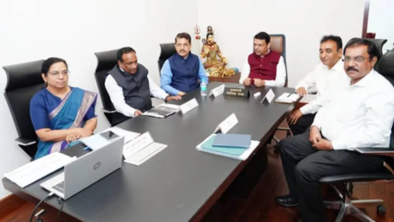 MPSC अभ्यर्थियों को बड़ी राहत, अगस्त 2027 तक ऑफलाइन ही होंगी सभी परीक्षाएं; सीएम फडणवीस का बड़ा ऐलान