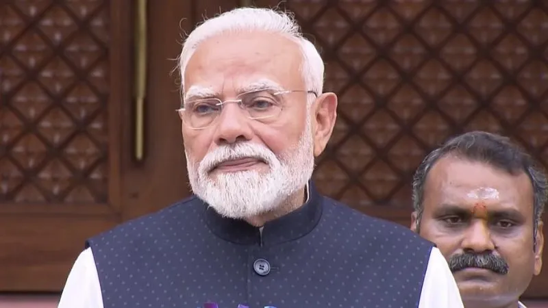 'मैं 56 साल के युवा की बात नहीं कर रहा…', संसद शुरू होने से पहले ही राहुल गांधी के खिलाफ PM मोदी का दिखा आक्रामक तेवर!