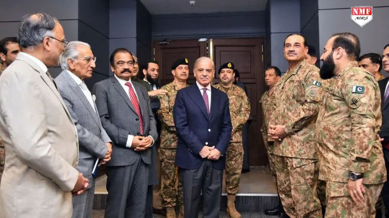 भारत का एक फैसला और घुटने लगा पाकिस्तान का दम...बौखलाई PAK आर्मी, आनन-फानन बुलाई आपात बैठक, मुनीर भी रहे मौजूद