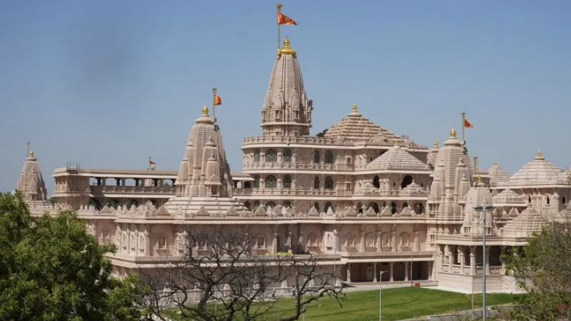राम मंदिर में आखिर जीजा-साले की जोड़ी ने कैसे रची चढ़ावा चोरी की साजिश? पुलिस जांच में बड़ा खुलासा, अब ED की होगी एंट्री