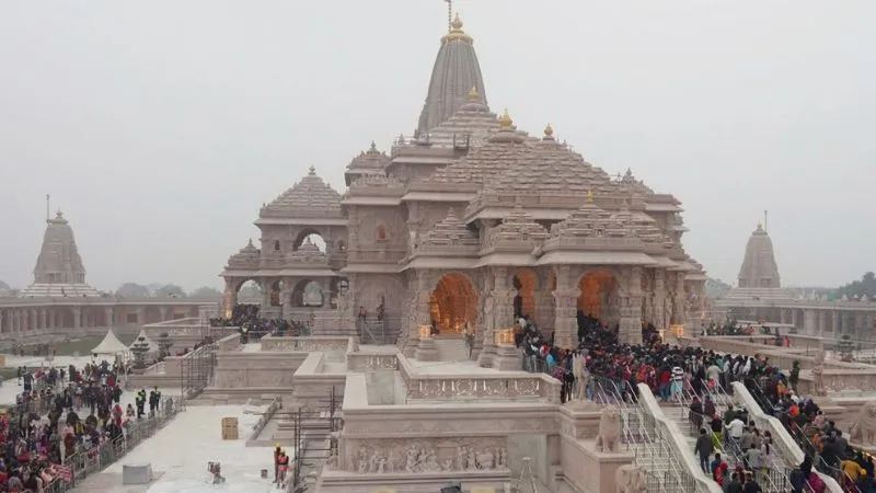 राम मंदिर चढ़ावा चोरी विवाद के बीच ट्रस्ट ने निकाली CEO की वेकेंसी, जानें अप्लाई करने की लास्ट डेट और डिटेल