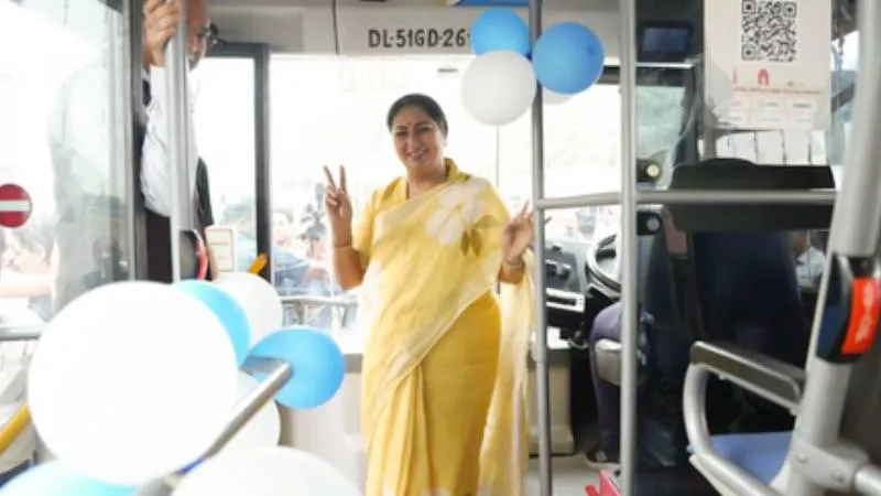 CM रेखा का दिल्ली को बड़ा तोहफा, जल्द मिलेंगी 2,800 नई इलेक्ट्रिक बसें, 2028-29 तक 14 हजार बसों का लक्ष्य