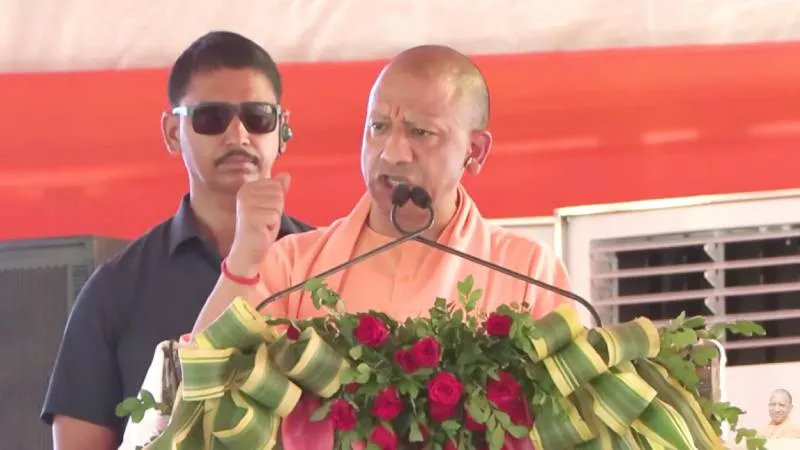 CM योगी का सपा और कांग्रेस पर कड़ा प्रहार, कहा- शामली और कैराना की डेमोग्राफी बदल रहे थे जिन्ना के उपासक