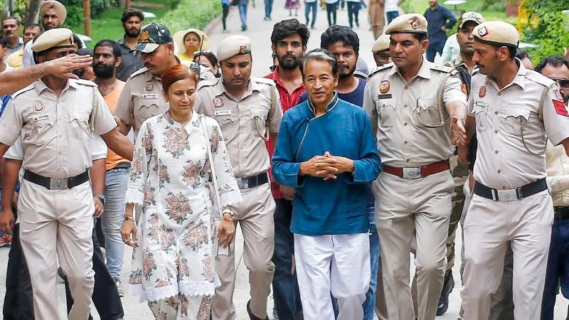 एंटी पेपर लीक बिल पर सोनम वांगचुक ने सरकार को दिया समर्थन, साथ में छात्रों से जुड़ी अब कौनसी मांग की?