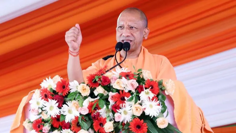 बीमारू राज्य से देश का ग्रोथ इंजन बना उत्तर प्रदेश, आधुनिक इंफ्रास्ट्रक्चर हमारी नई पहचान: सीएम योगी