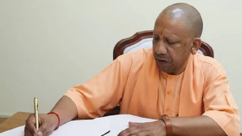 यूपी में महापुरुषों की विरासत को मिलेगा नया आयाम, कई जिलों में स्थापित हुईं प्रतिमाएं, कई परियोजनाएं जारी