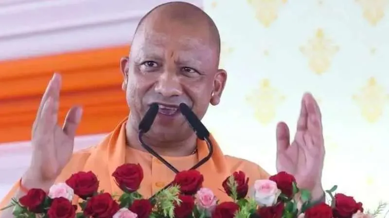सोलर से रोशन हुआ यूपी! PM सूर्य घर योजना में 6.74 लाख घरों की छतों पर लगा सोलर पैनल, देश में दूसरा स्थान