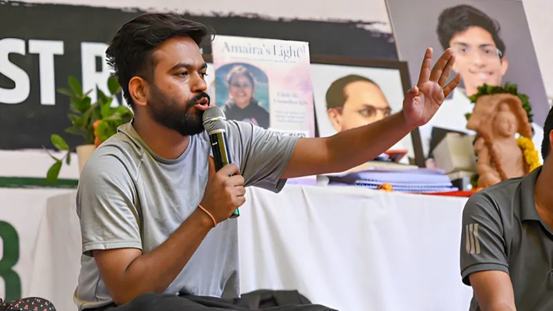 जंतर-मंतर पर बवाल के बाद अभिजीत दिपके का बड़ा आरोप, बोले- BJP करा रही है पथराव