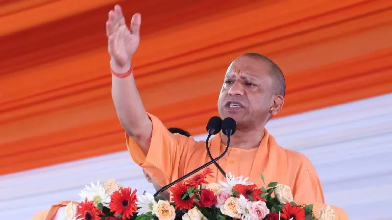 CM गोरखपुर से करेंगे 35 करोड़ पौधरोपण महायज्ञ-2026 का शुभारंभ, 'एक पेड़ मां के नाम' अभियान को देंगे नई गति