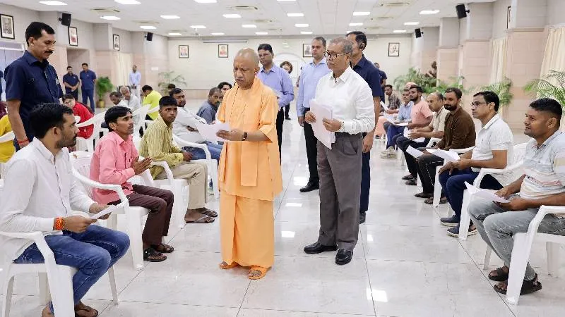 जनता दर्शन में CM योगी ने दिलाया खिलाड़ियों को भरोसा, बोले- अंतरराष्ट्रीय पदक जीतिए, सरकार नौकरी में देगी प्राथमिकता