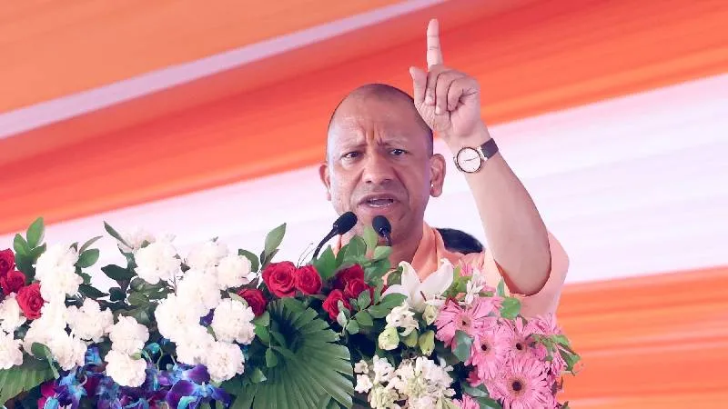 रानी अवंती बाई की प्रतिमा का CM योगी ने किया अनावरण, बोले- वीरों-वीरांगनाओं के बलिदान के प्रति कृतज्ञता का प्रतीक है यह सम्मान