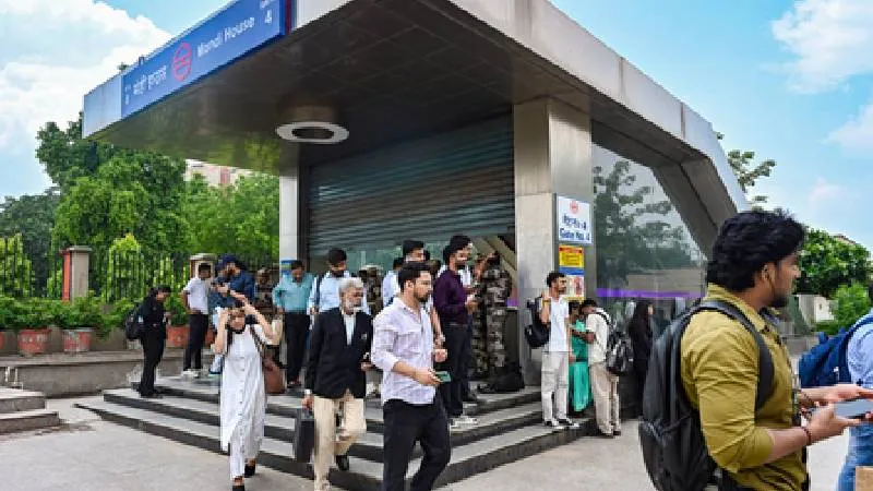 धर्मेंद्र प्रधान के इस्तीफे के बाद CJP आंदोलन खत्म, दिल्ली मेट्रो के सभी 18 गेट खुले