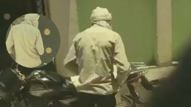 थूक कर हिंदुओं के घरों में दूध बेचता था आरिफ, CCTV कैमरे ने खोली करतूत, पुलिस ने रंगे हाथों दबोचा