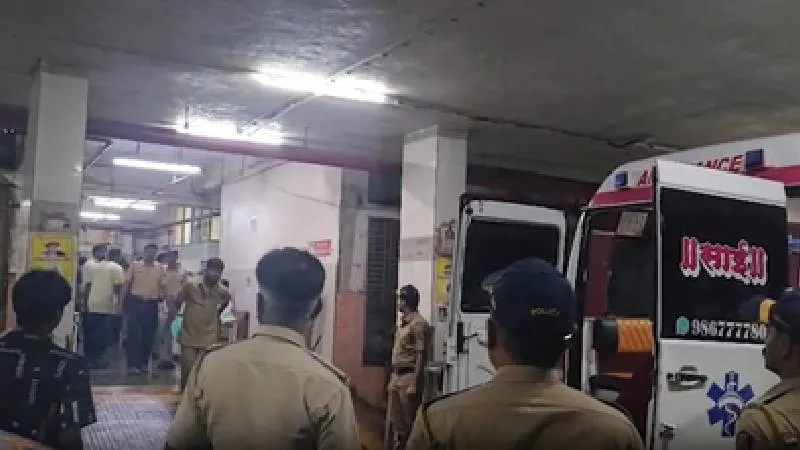 मुंबई में बारिश के बीच बड़ा हादसा, चॉल ढहने से 6 की मौत, CM फडणवीस ने जताया दुख