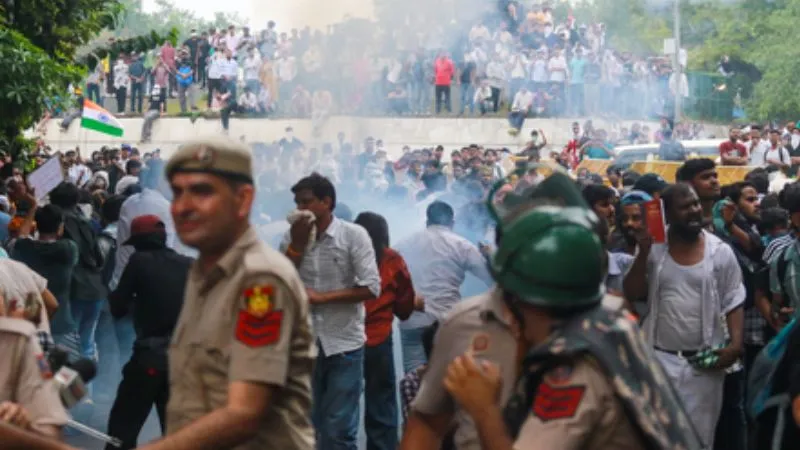 'मैं लूंगा जिम्मेदारी, डरने की जरूरत नहीं'... छात्रों पर कार्रवाई के आरोपों के बीच जवानों से बोले CRPF चीफ