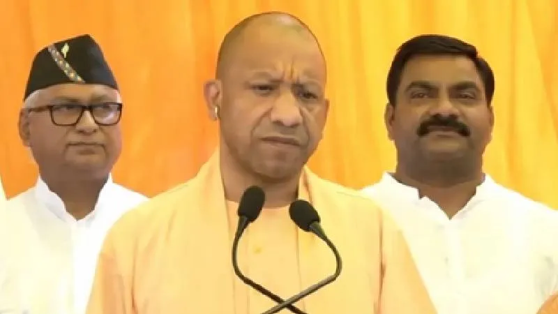 डॉ. श्यामा प्रसाद मुखर्जी की जयंती पर CM योगी ने दी श्रद्धांजलि, बोले- एक देश, एक विधान का संकल्प साकार
