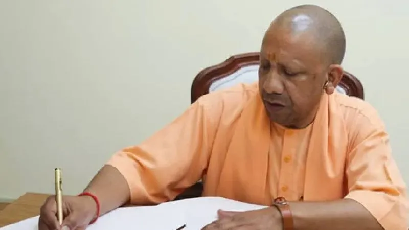 UP: रानी लक्ष्मीबाई योजना को यूपी कैबिनेट की मंजूरी, टॉप 5% मेधावी छात्राओं को मिलेगी Free स्कूटी