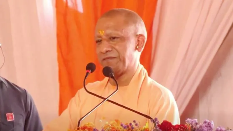 '1947 में मोदी जैसा PM होता तो नहीं होता लाखों हिंदुओं का कत्लेआम’, CM योगी का कांग्रेस पर बड़ा हमला