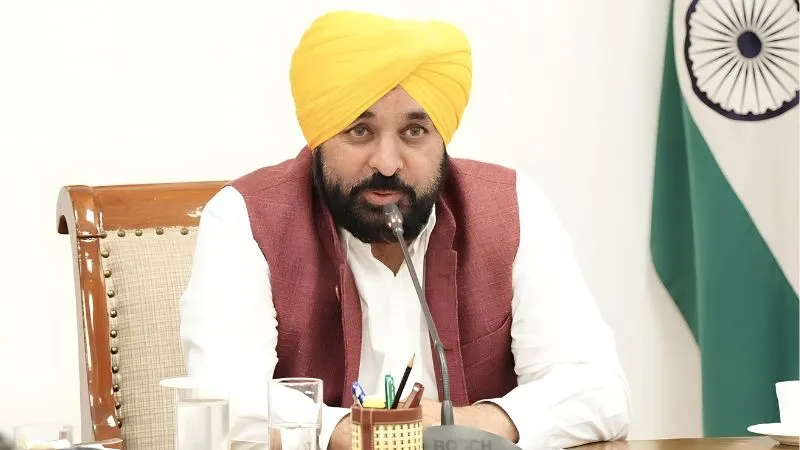CM भगवंत मान ने निभाया 'भाई' का फर्ज... पंजाब में मावां-धीयां सत्कार योजना से 75 लाख महिलाओं को मिला रक्षाबंधन का तोहफा