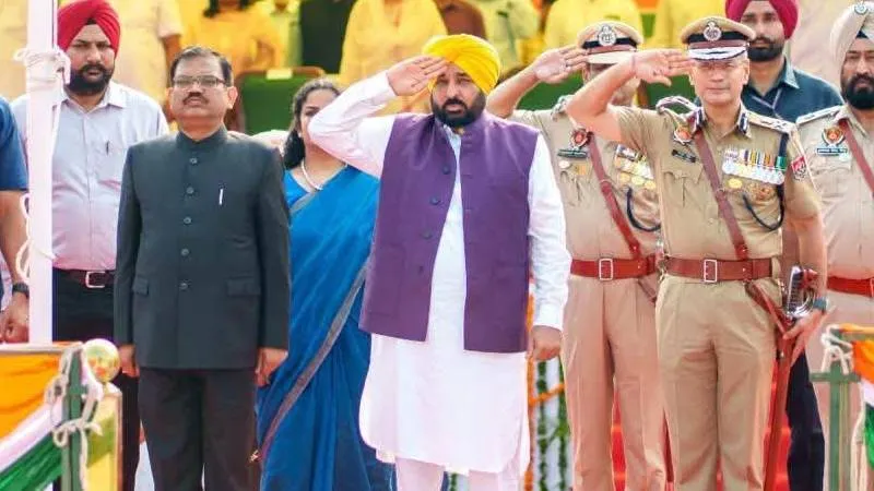 स्वतंत्रता दिवस पर CM भगवंत मान ने देशवासियों को दी शुभकामनाएं, बोले- पंजाब में नफरत नहीं, प्यार के खिलेंगे फूल