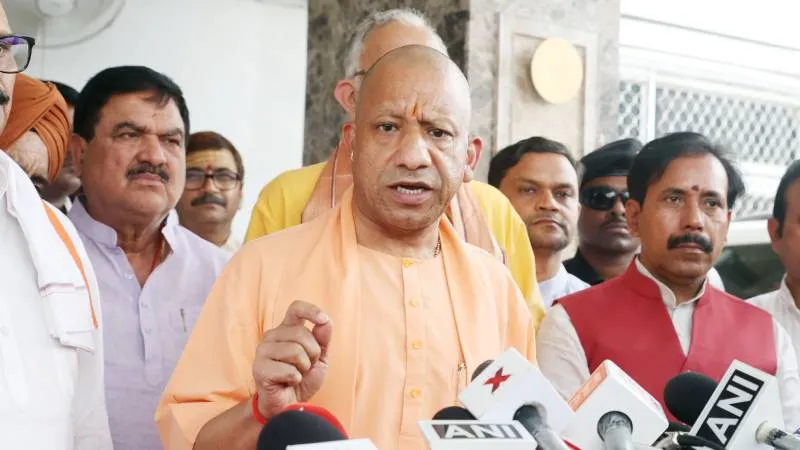 योगी सरकार का बड़ा अभियान, 30 अगस्त तक प्रदेशभर में चरणबद्ध ढंग से पूरा होगा शिक्षक प्रशिक्षण अभियान