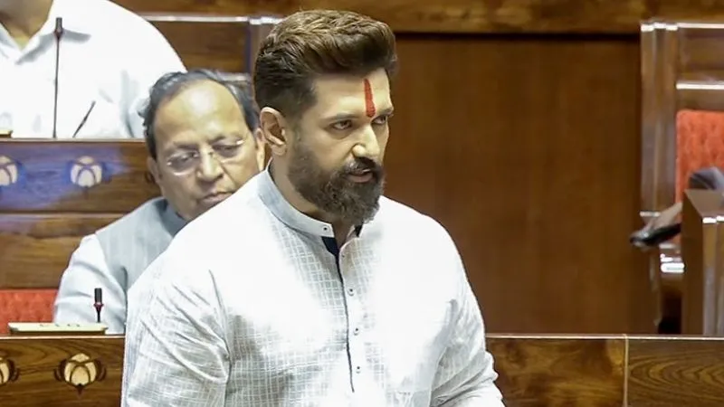 SC/ST आरक्षण पर NDA के भीतर ही मतभेद! चिराग पासवान ने जीतनराम मांझी और बेटे से क्यों कहा- इस्तीफा दो